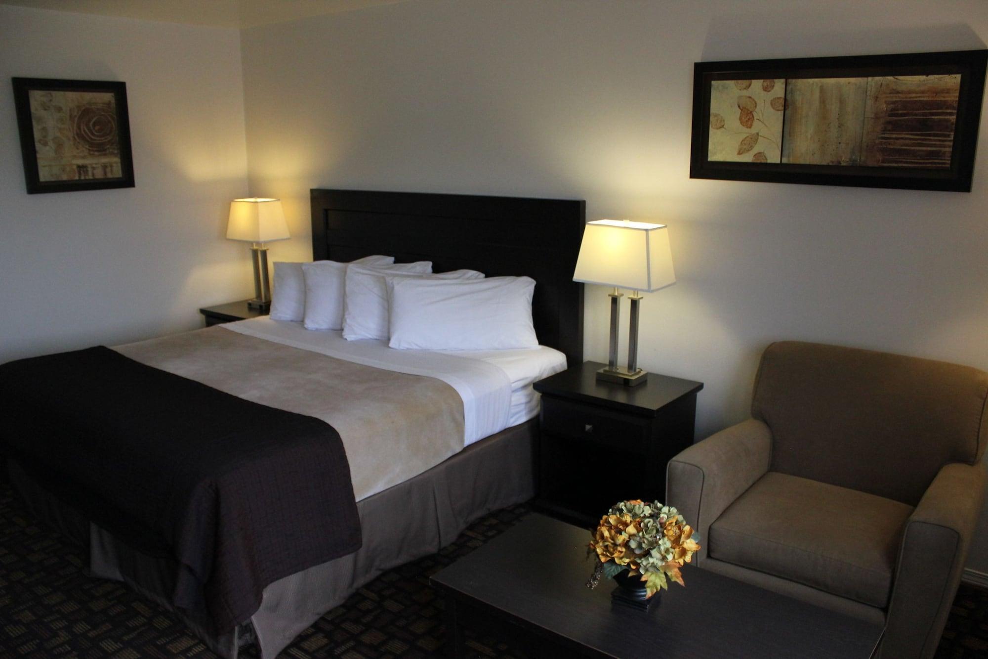 Travelodge By Wyndham Prince Albert Bagian luar foto