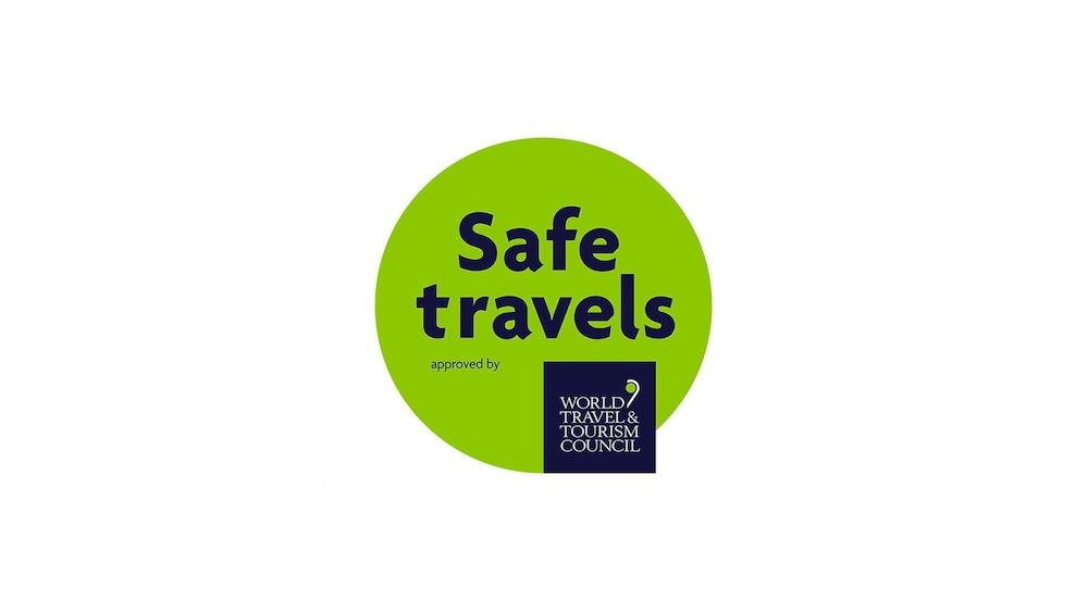 Travelodge By Wyndham Prince Albert Bagian luar foto